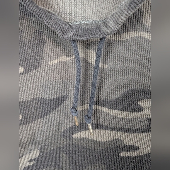 Chaps cowel neck large camo thermal with drawstring - Picture 5 of 8